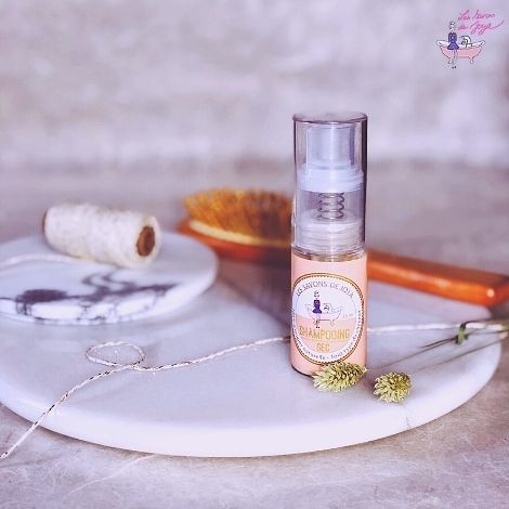 Shampoing sec : quand, pour qui, à quelle fréquence l'utiliser ?