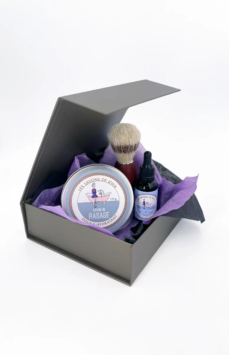 Coffret de rasage en boîte