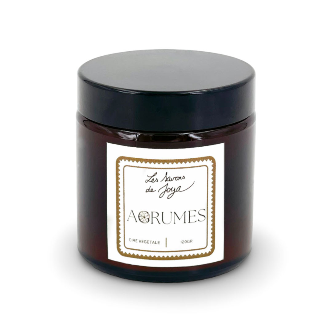 Bougie parfumée agrumes Les Savons de Joya 120 g en pot ambré
