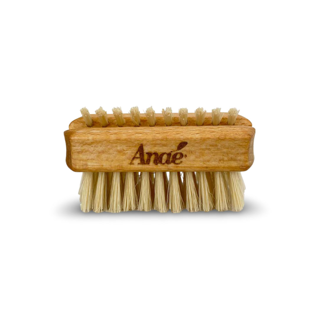 Brosse à ongle de voyage.
