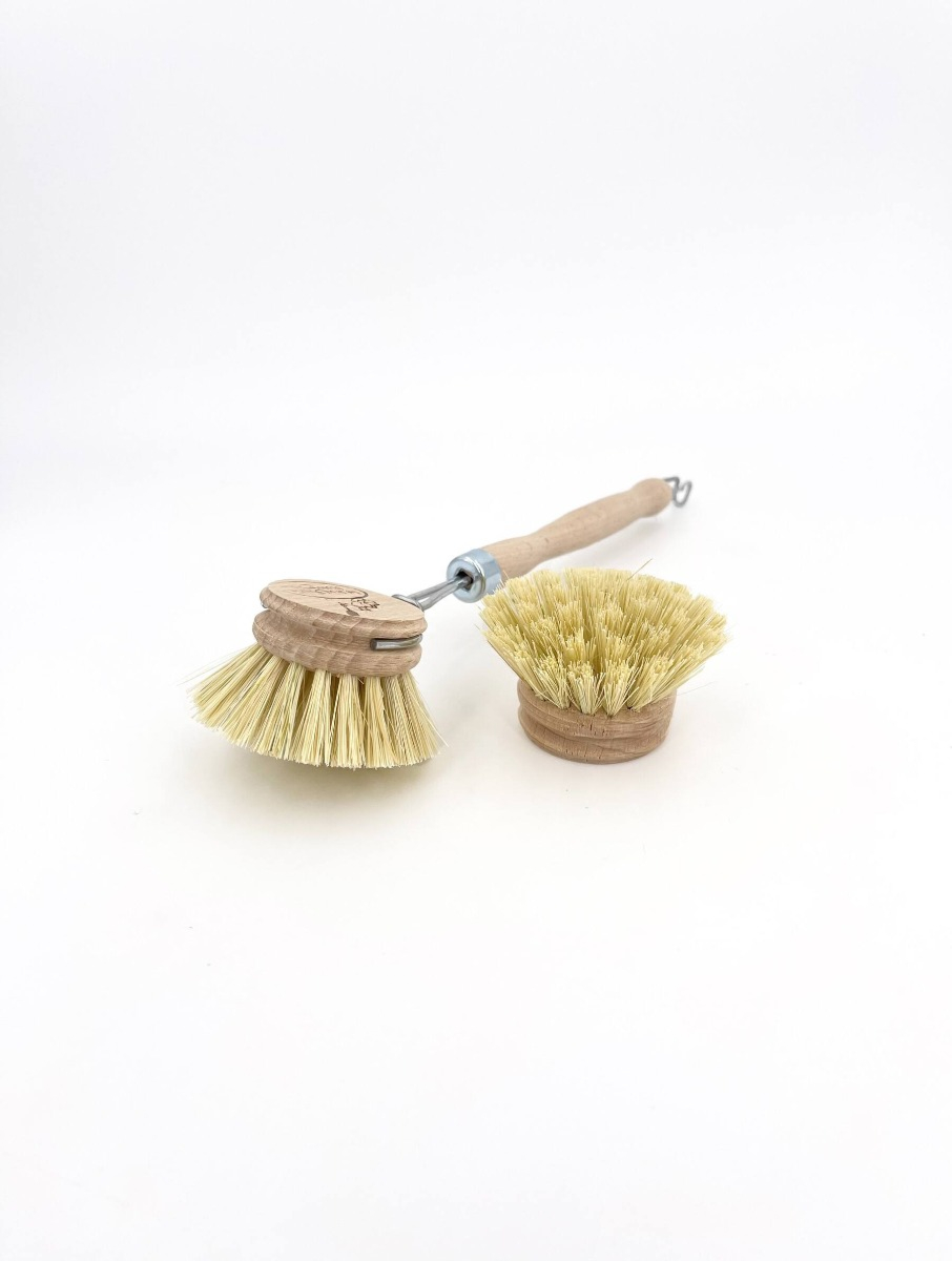 Brosse vaisselle rechargeable en bois avec tête interchangeable en fibres végétales