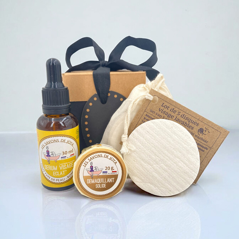 Coffret beauté visage zéro déchet Les Savons de Joya sérum éclat démaquillant solide et disques démaquillants lavables