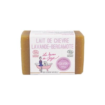Savon LAIT DE CHÈVRE LAVANDE-BERGAMOTE de Les Savons de Joya, de couleur beige, avec des labels COSMOS ORGANIC et BIO. Poids de 100g et mention 100% d'origine naturelle' sur l'emballage.